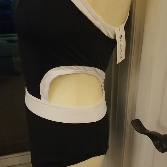 Black and White Cutout Swimsuit - Picture 2 of 6